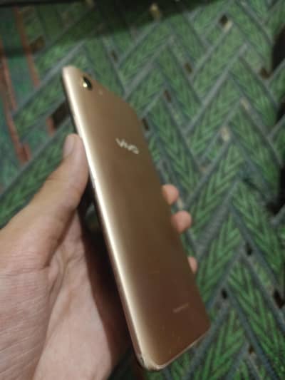 Vivo 1808 – 3GB RAM