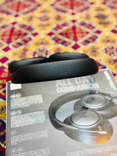 JBL LIVE 780NC