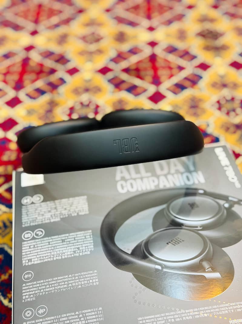 JBL LIVE 780NC 0