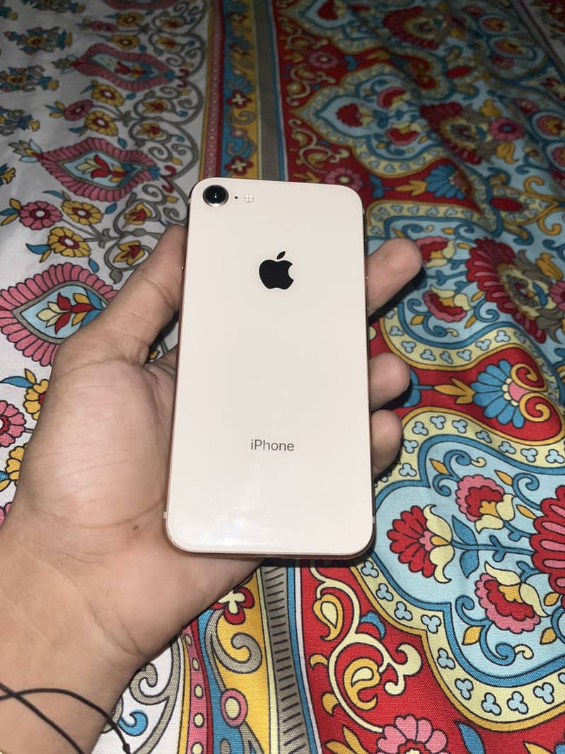 Apple iPhone 8 0
