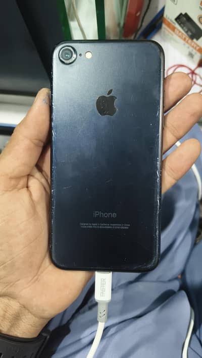 Apple iPhone 7