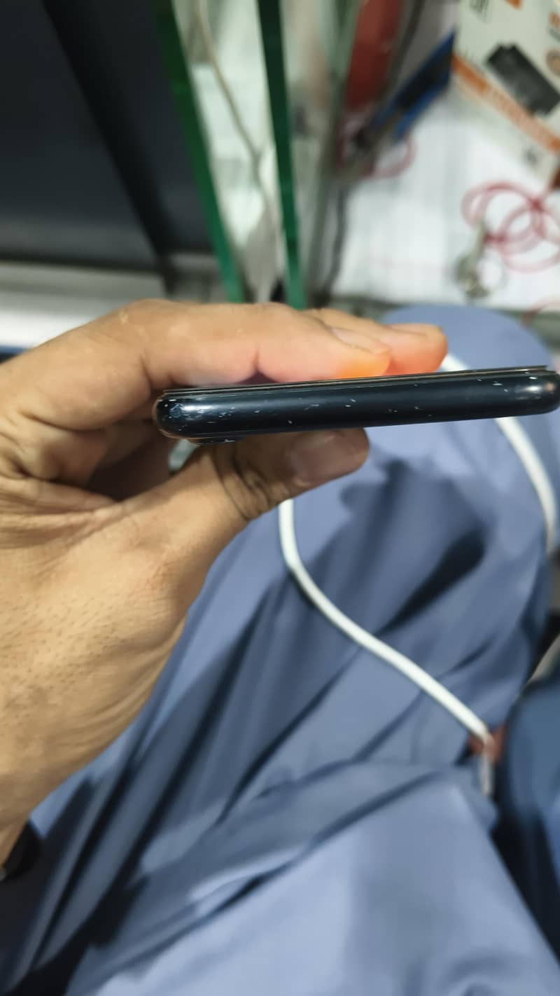 Apple iPhone 7 3