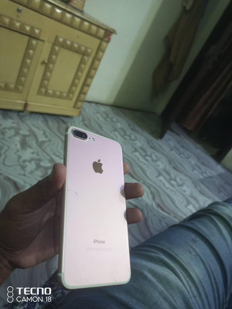 Apple iPhone 7 Plus 1