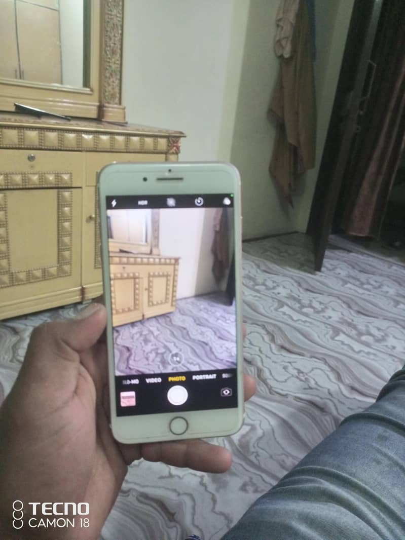 Apple iPhone 7 Plus 3