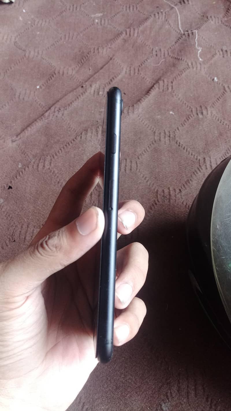 Apple iPhone 7 4