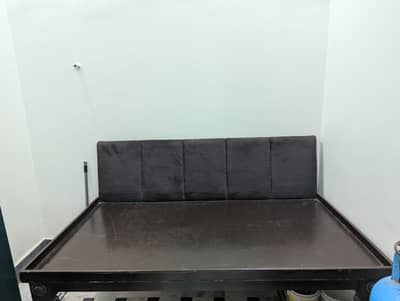 Takht posh ( with a mattress)
