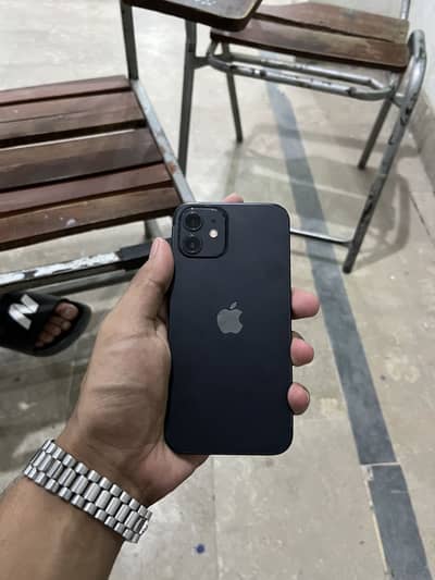 Apple iPhone 12