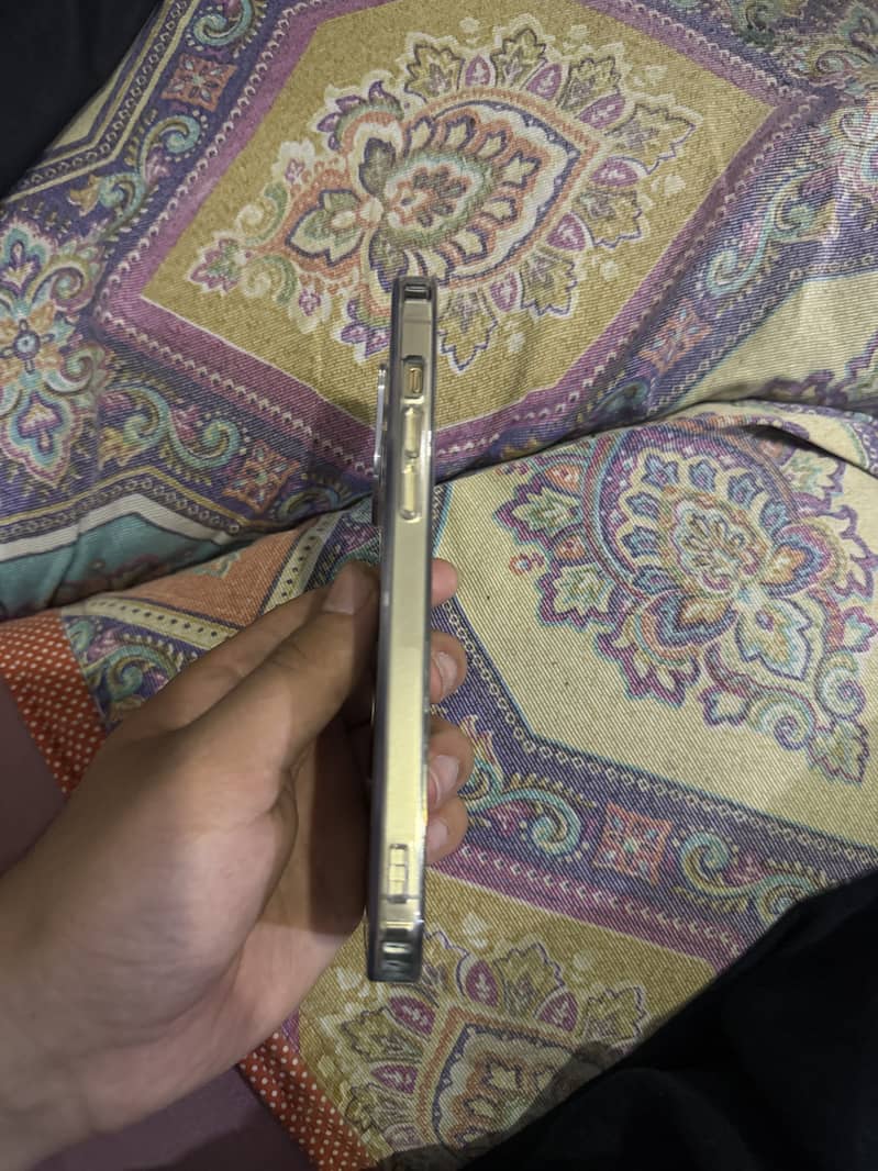 Apple iPhone 14 Pro Max 2
