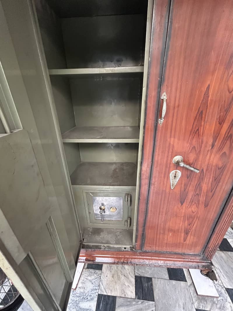 Metal wardrobe 1
