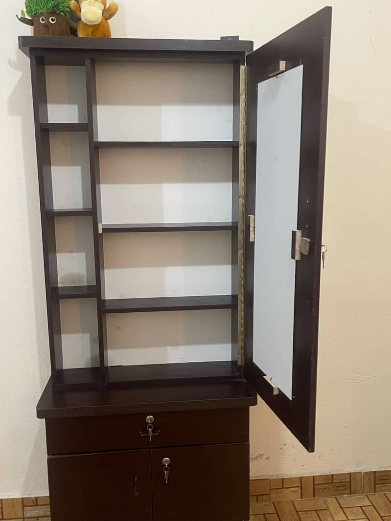 Dressing Table 4