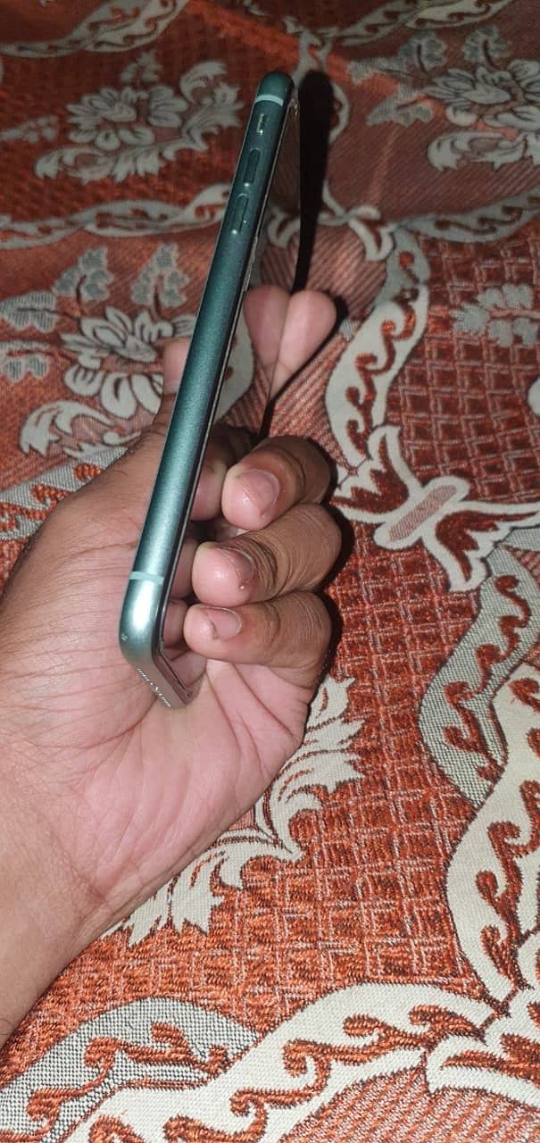 Apple iPhone 11 1