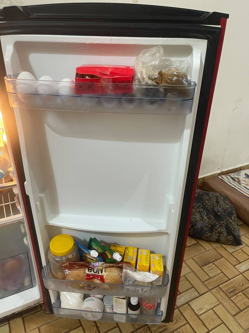 Medium size ,Good functional Refrigerator 3