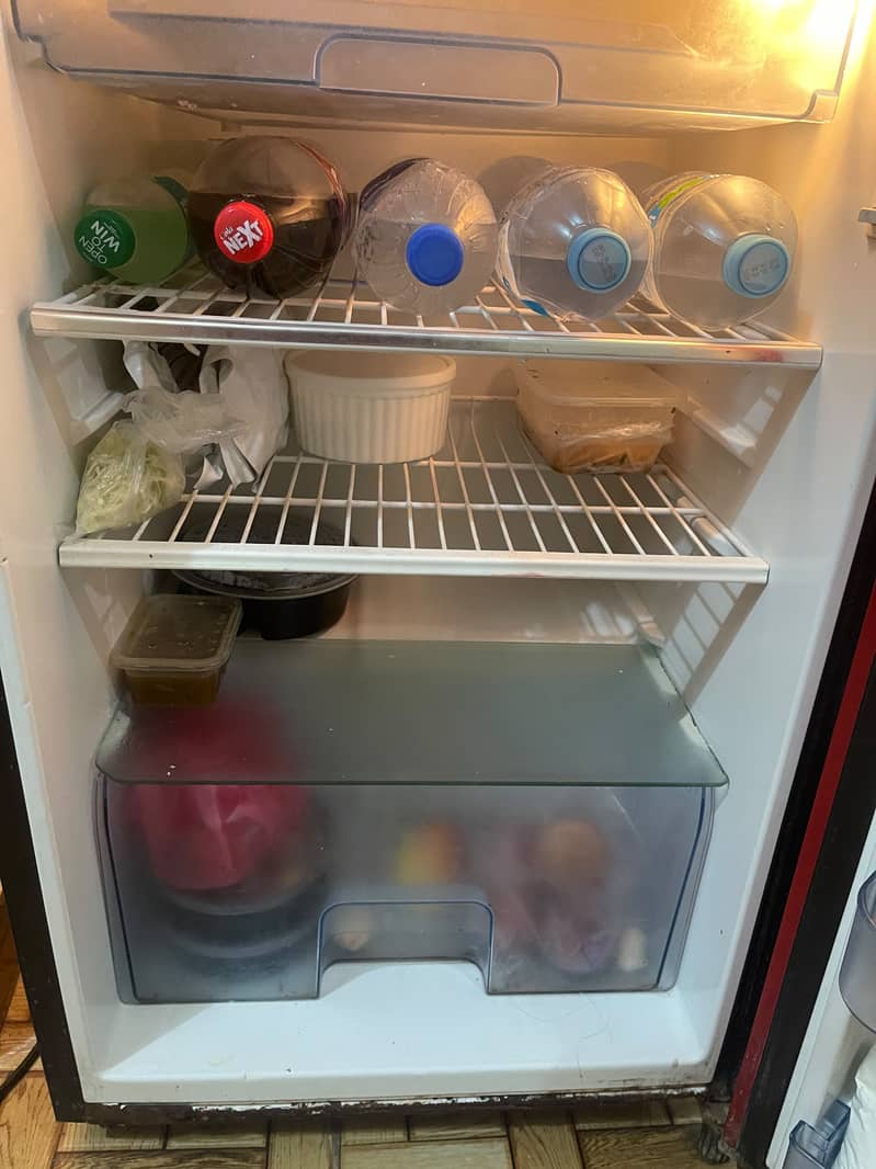 Medium size ,Good functional Refrigerator 5