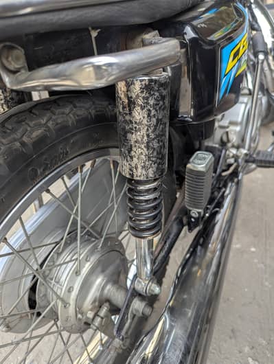 Genuine 125 Showks for sale