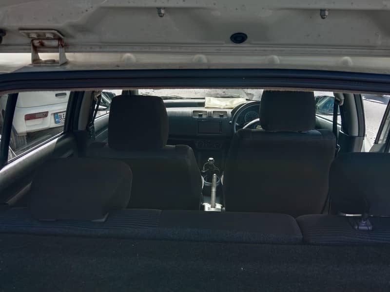 Suzuki Swift 2011 4