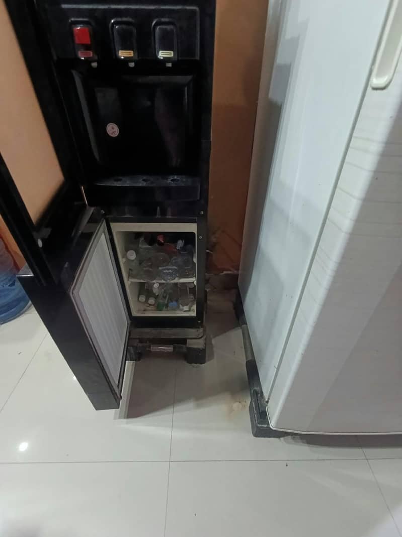 Water Dispenser 2