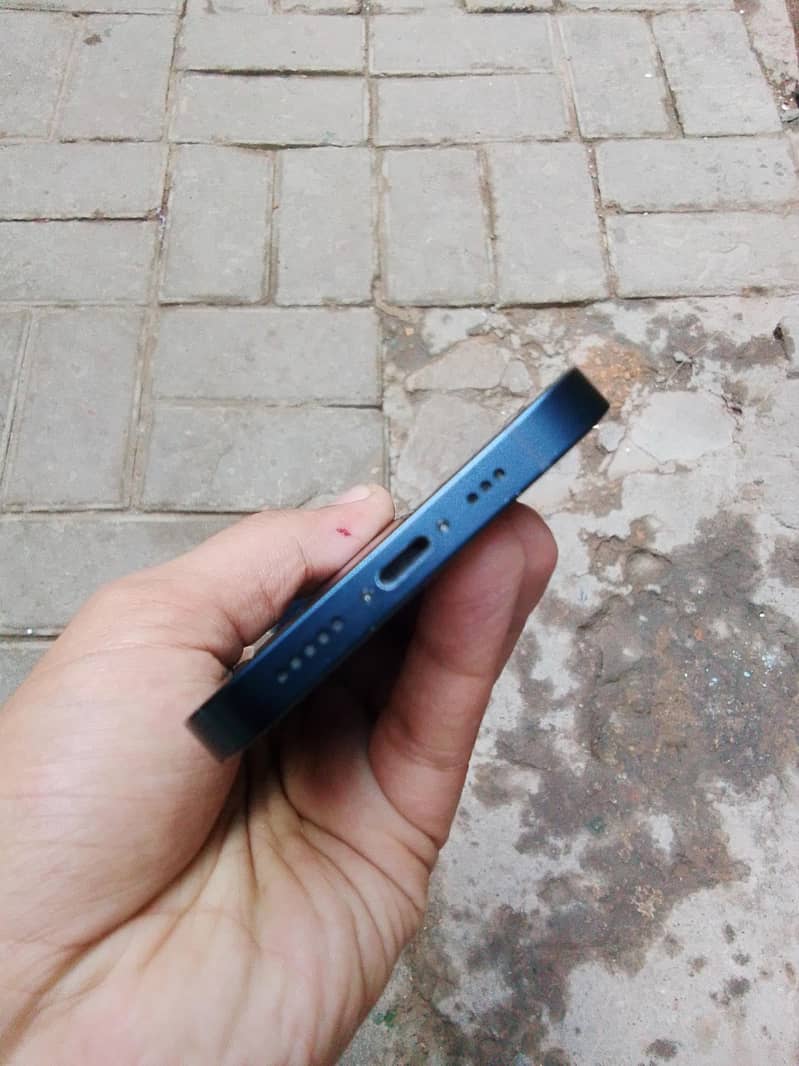 Apple iPhone 14 5