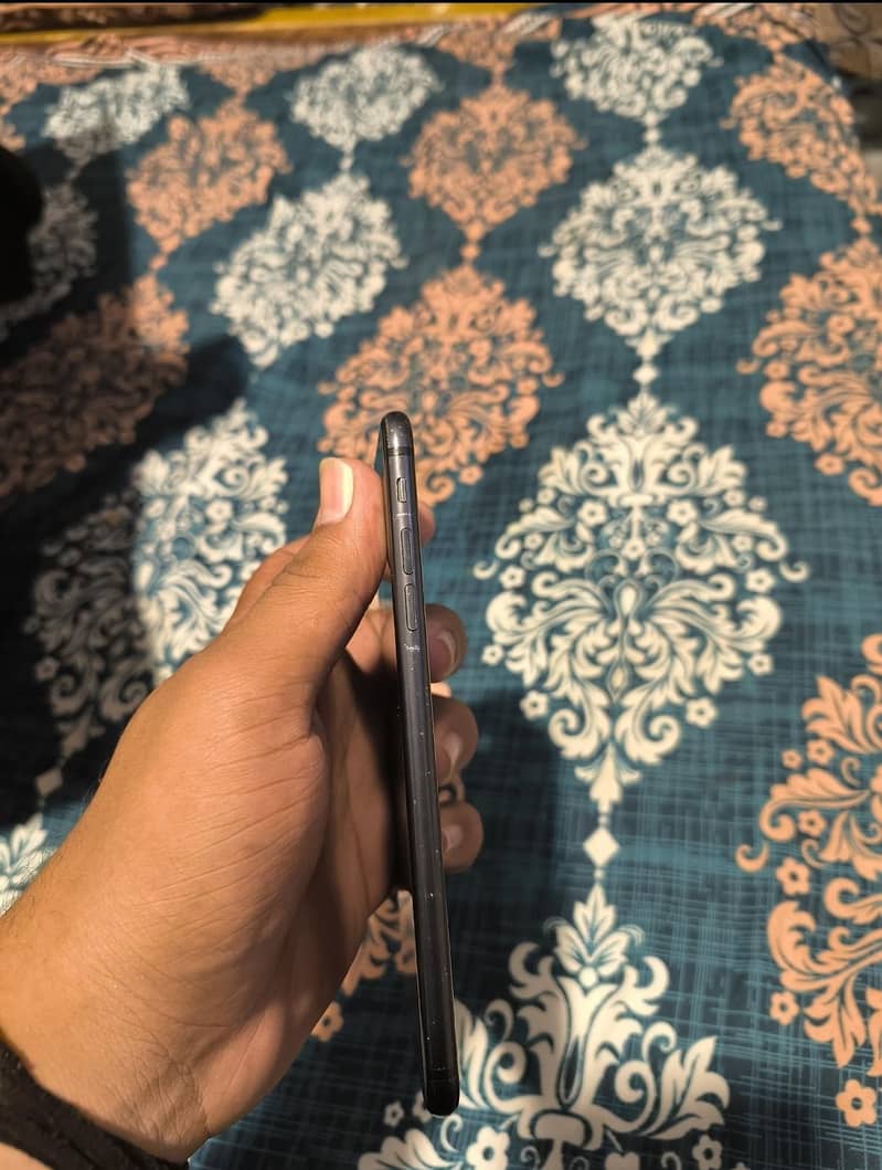 Apple iPhone 7 Plus 3