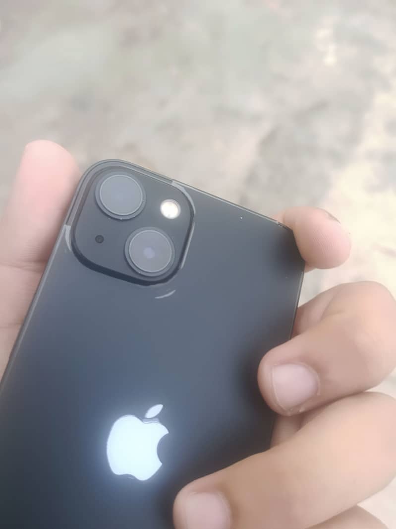 Apple iPhone 13 1