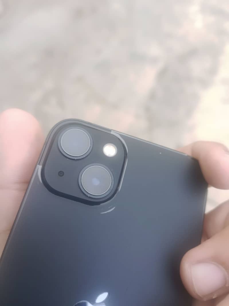 Apple iPhone 13 7