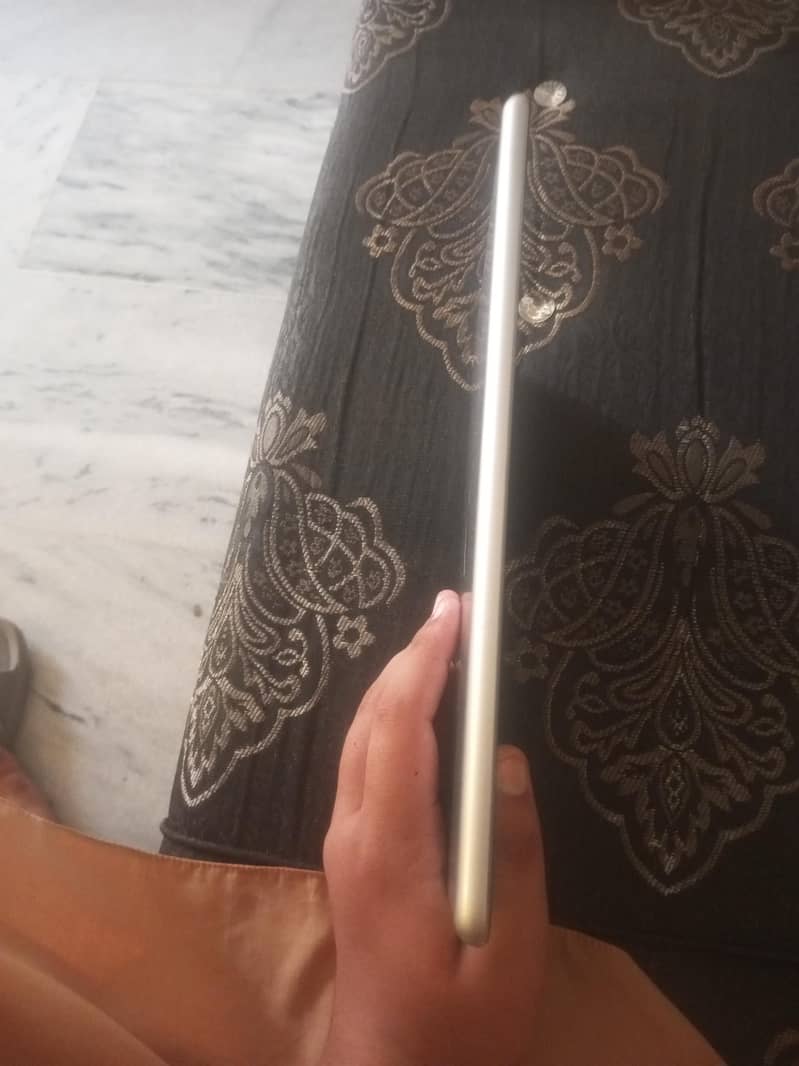I pad 6 generation 1