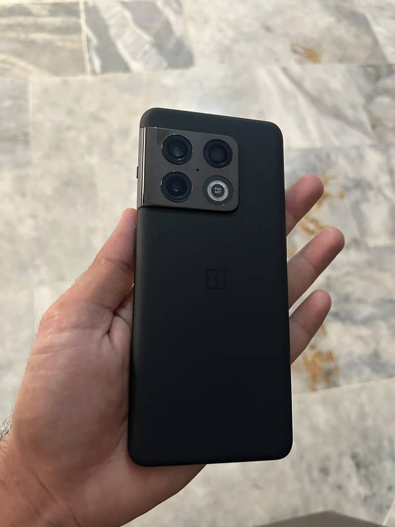 One Plus 10 Pro 1