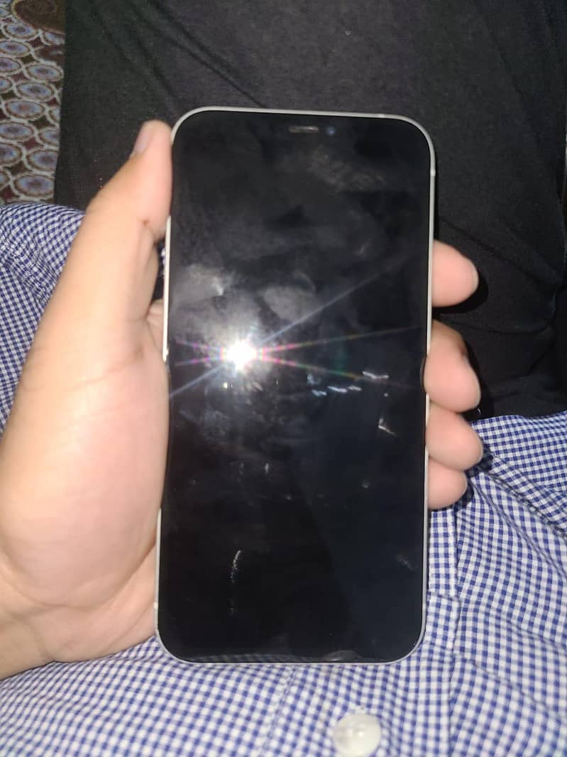 Apple iPhone 12 6