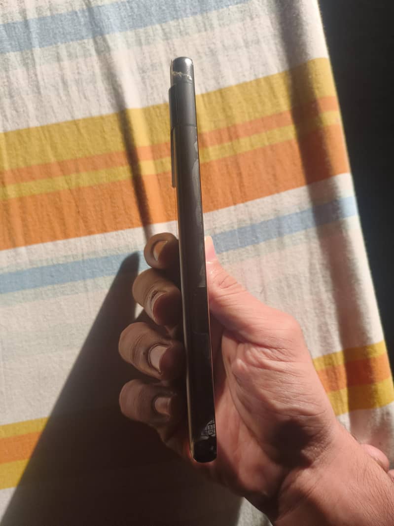 Google Pixel 7a 4