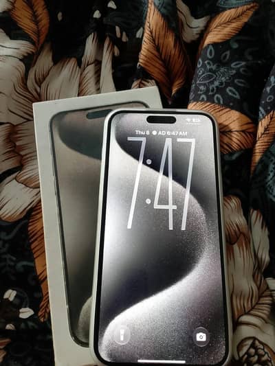 iPhone 15 pro max in 10/10 condition
