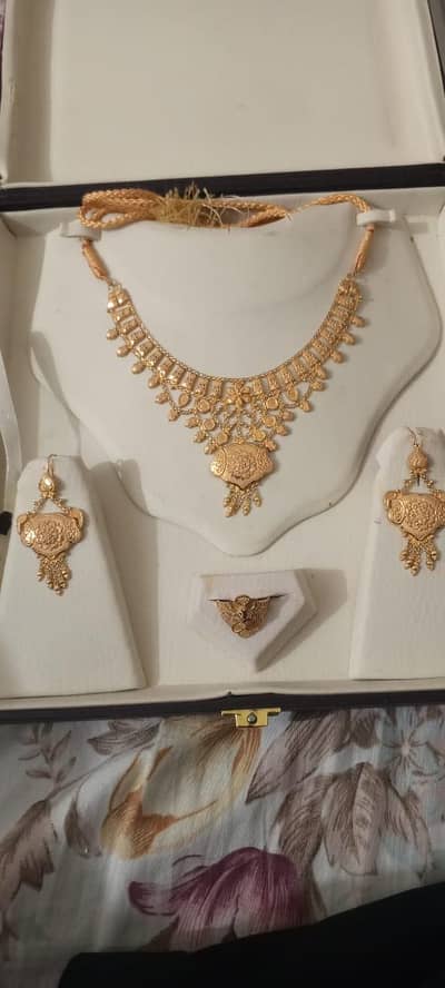 Gold set