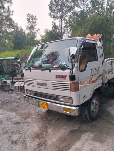 Mazda titan 3500 very good condition 1993model 2007  number