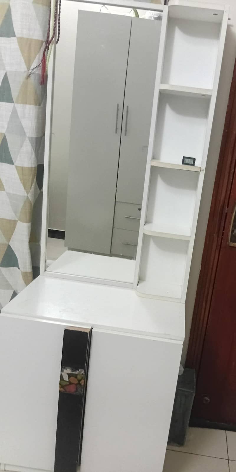 dressing table/table/dresser 0