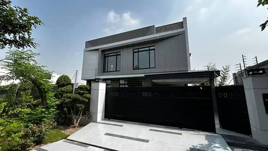1 KANAL ELEGANT AND FULLY MAINTAINED SUPER HOT LOCATED BUNGALOW IS AVAILABLE IN THE BEST BLOCK OF DHA LAHORE.