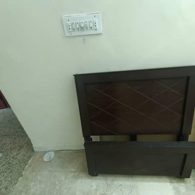Single bed for sale