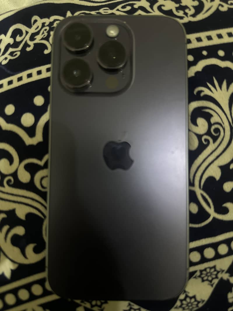 Apple iPhone 14 Pro 1
