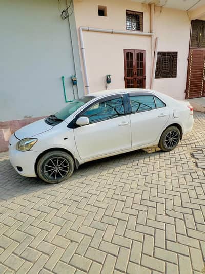 Toyota Belta 2006