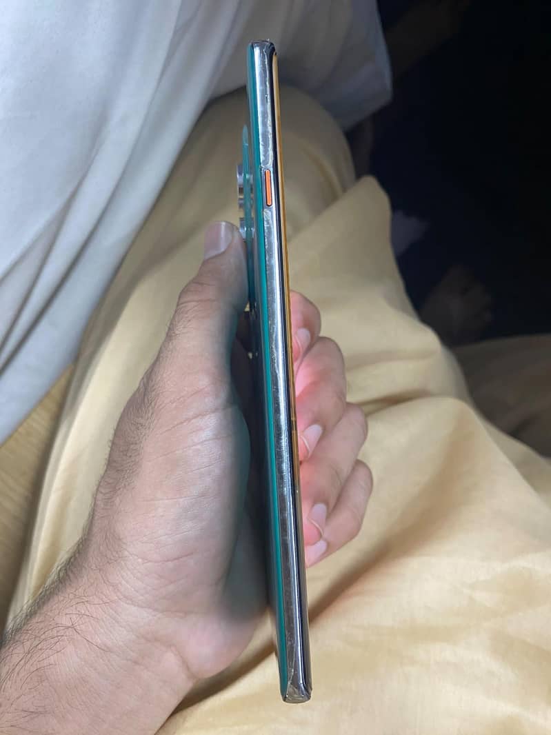 Tecno CAMON 40 Pro 3