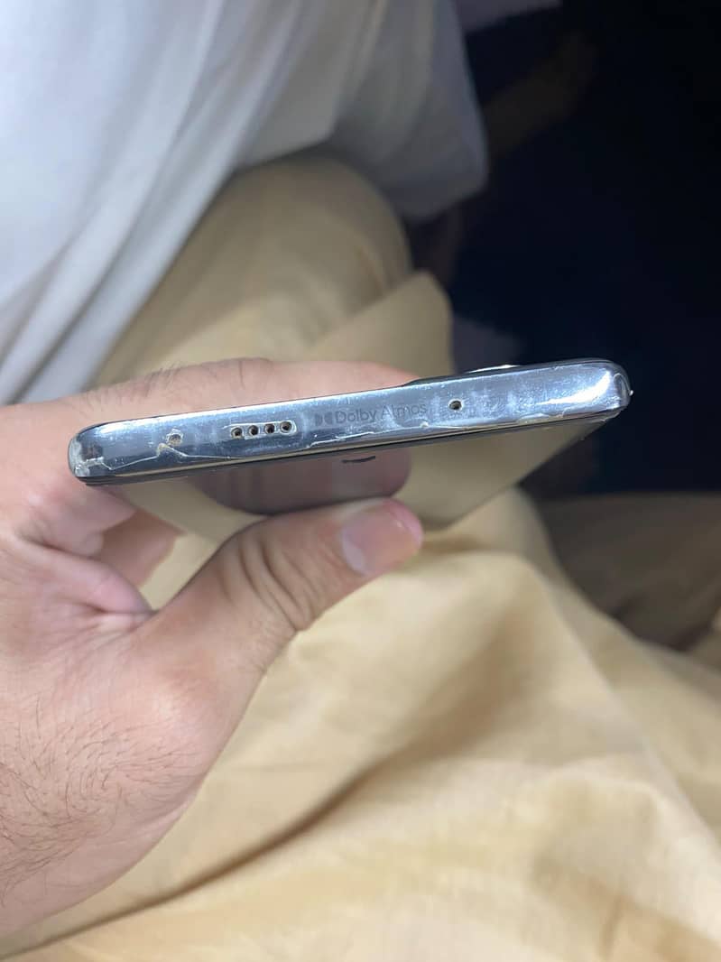 Tecno CAMON 40 Pro 4