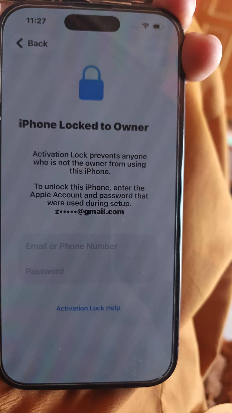 Apple iPhone 15 7