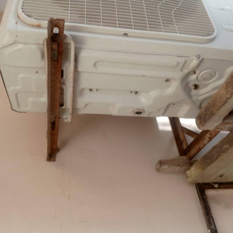 Split AC 1