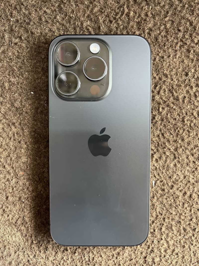 Apple iPhone 15 Pro 1