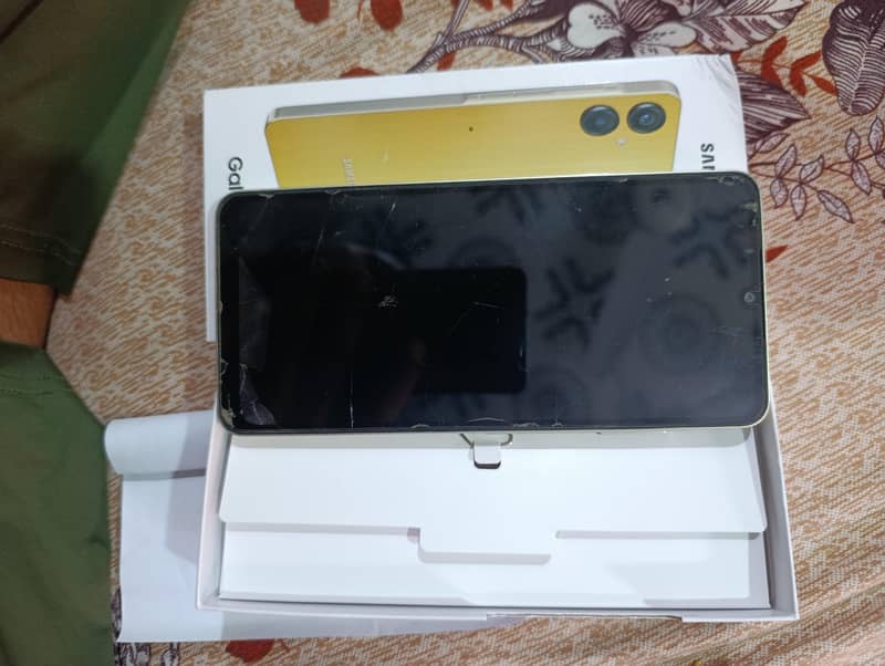 Samsung Mobile A06 1