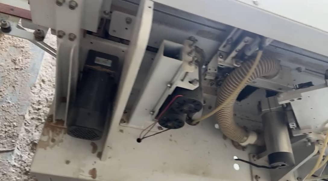 R3 taping machine 3