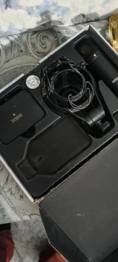 RODE NT1 + AI-1 Studio Kit.