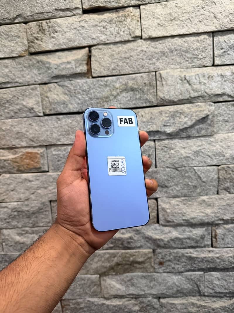 Apple iPhone 13 Pro Max 0