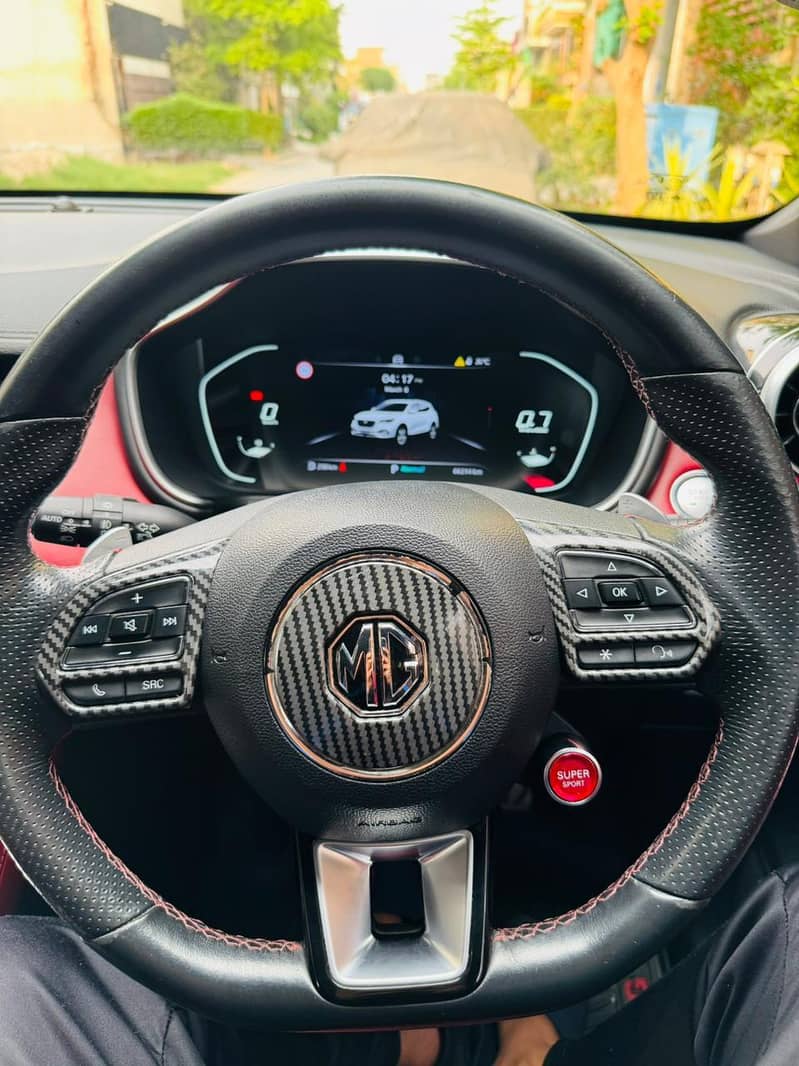 MG HS 2021 2