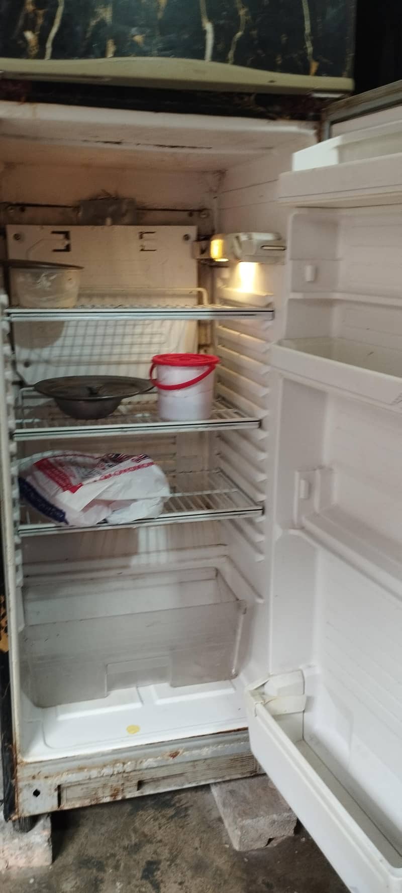Dawlance Refrigerator 4