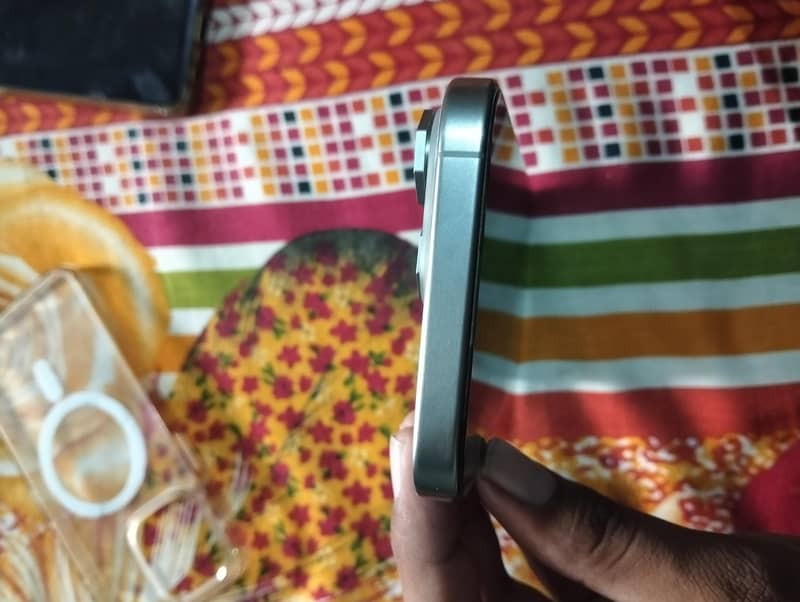 Apple iPhone 15 Pro Max 5