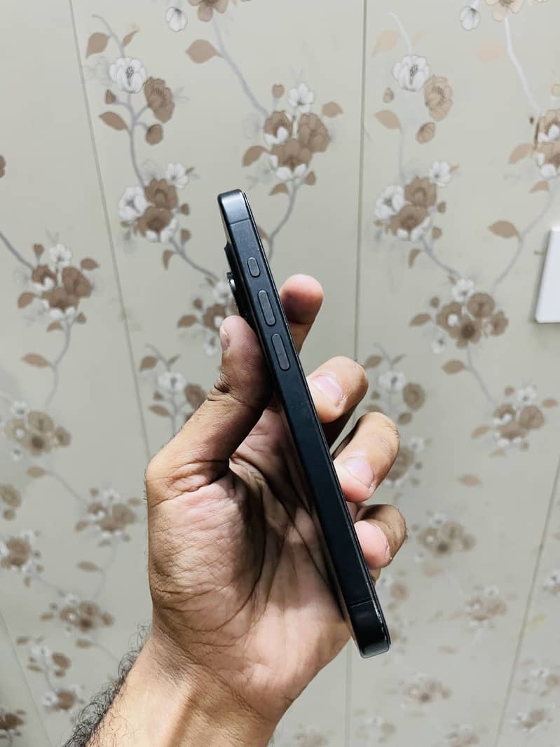 Apple iPhone 15 Pro Jv 1
