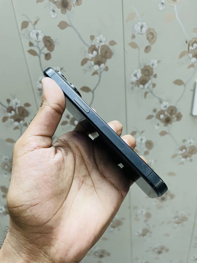 Apple iPhone 15 Pro Jv 2